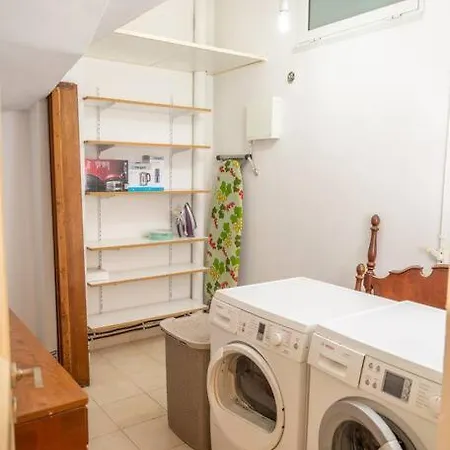 Pines וילה Sgourou