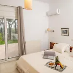 Villa Pines